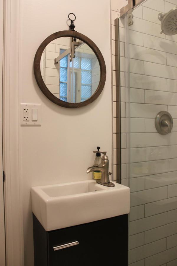Accentuated Apartment In Manayunk Philadelphia Exteriör bild